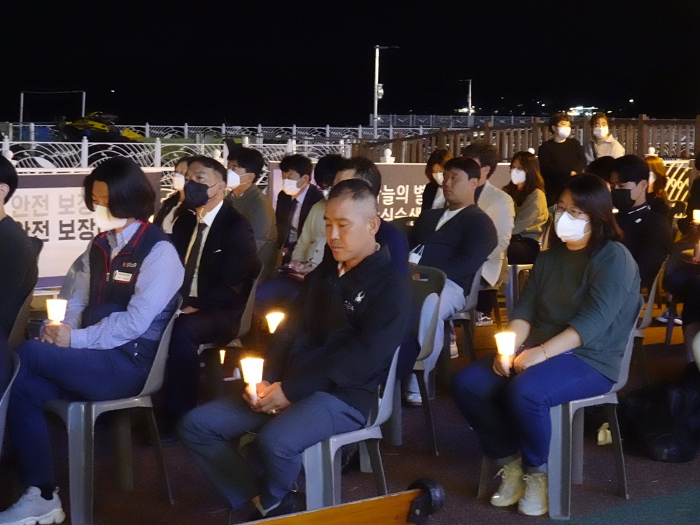 ▲ 많은 시민들이 홍정운 군을 추모했다.