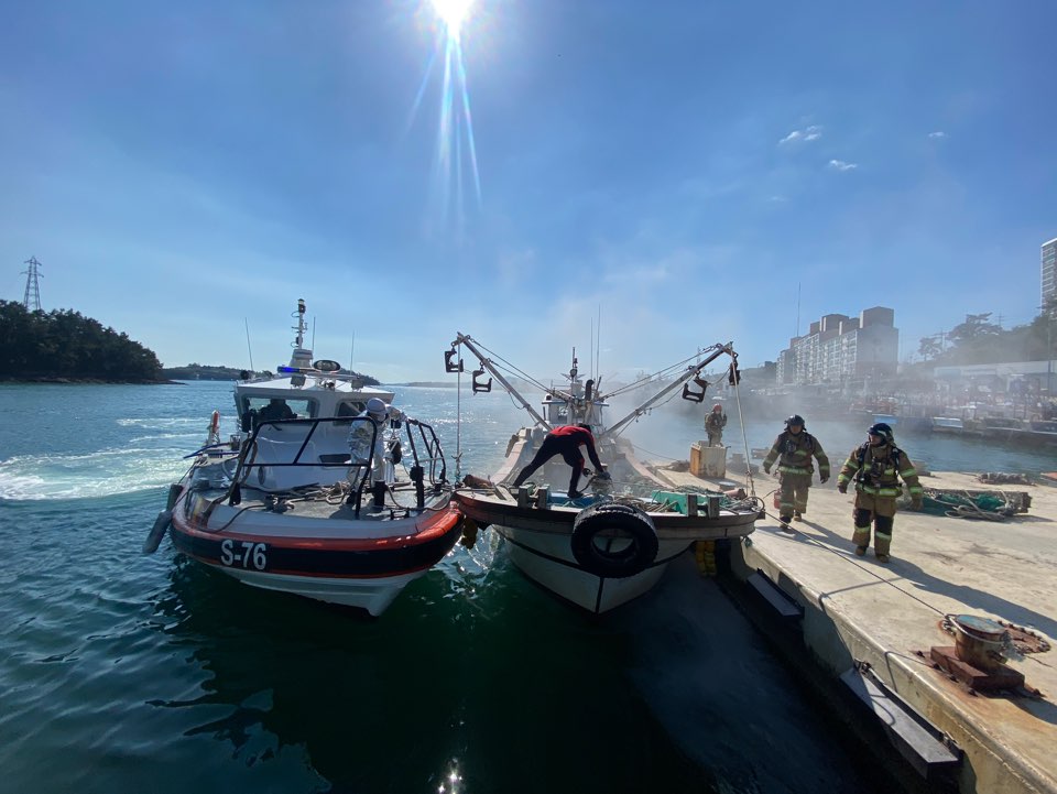 ▲ 민관합동 선박 화재 진압훈련 모습