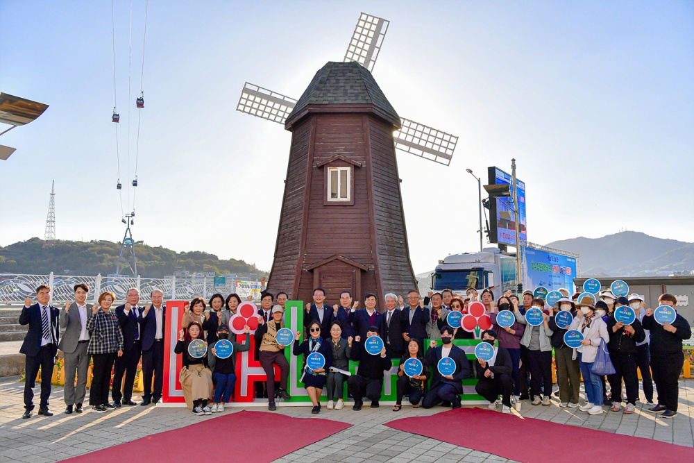 ▲13일 오후 ‘전남1호 나눔거리’ 지정 선포식 모습