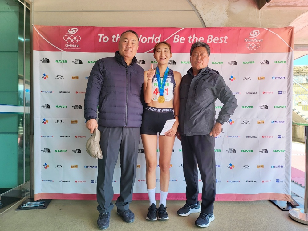 ▲높이뛰기 종목에서 금메달을 수상한 김은정 선수