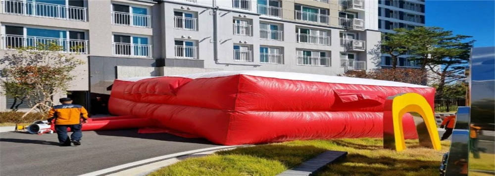 ▲ 여수소방서 봉산119안전센터 에어매트 설치 훈련 모습 