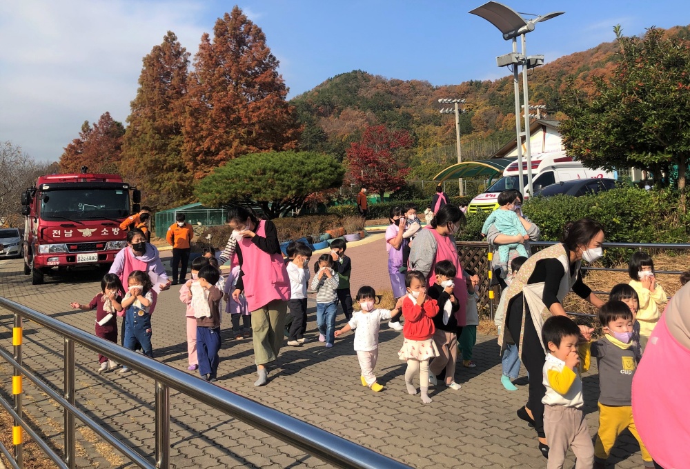 ▲ 안전한국훈련-어린이집 화재대피