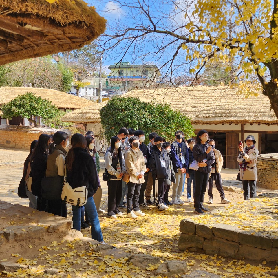 ▲ ⓒ김영랑 생가를 찾아 "모란이 피기까지를' 낭송하다.