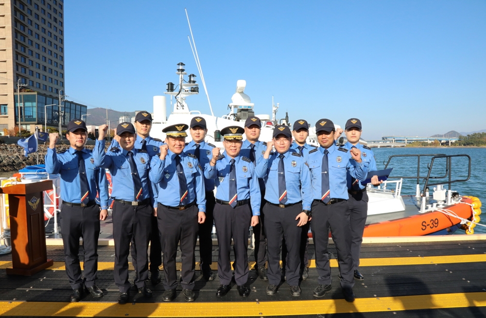 ▲ 신형 연안구조정 취역식