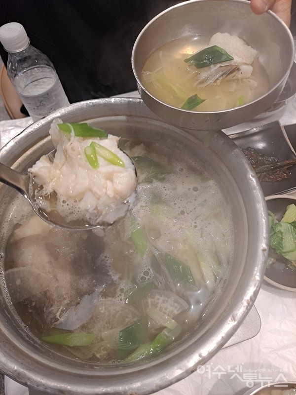 ▲ 국물이 시원한 물메기탕이다. 한술 떠먹으면 수년 묵은 체증이 확 내려가는 느낌이다. ⓒ조찬현