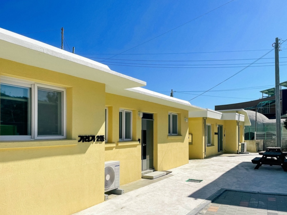 ▲여남중학교 안도분교가 안도기러기캠핑장으로 탈바꿈했다 ⓒ전남관광두레 블로그