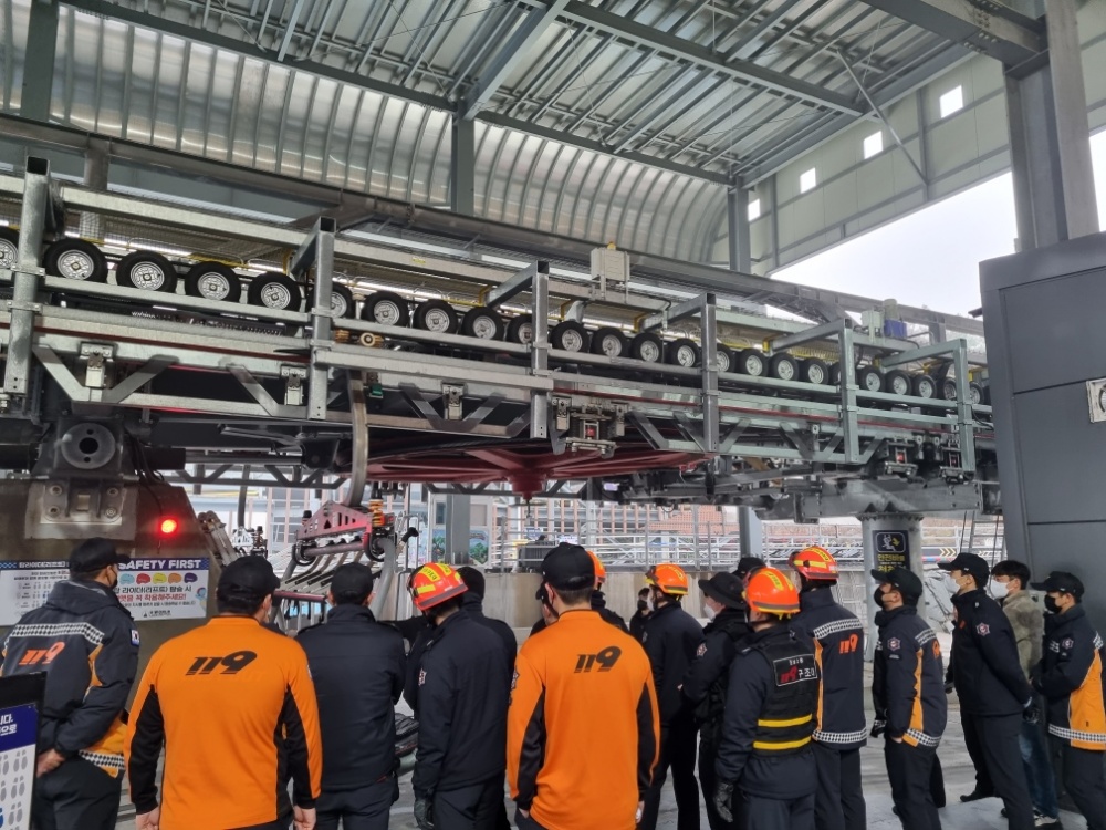 ▲  유월드 리프트 인명구조훈련 