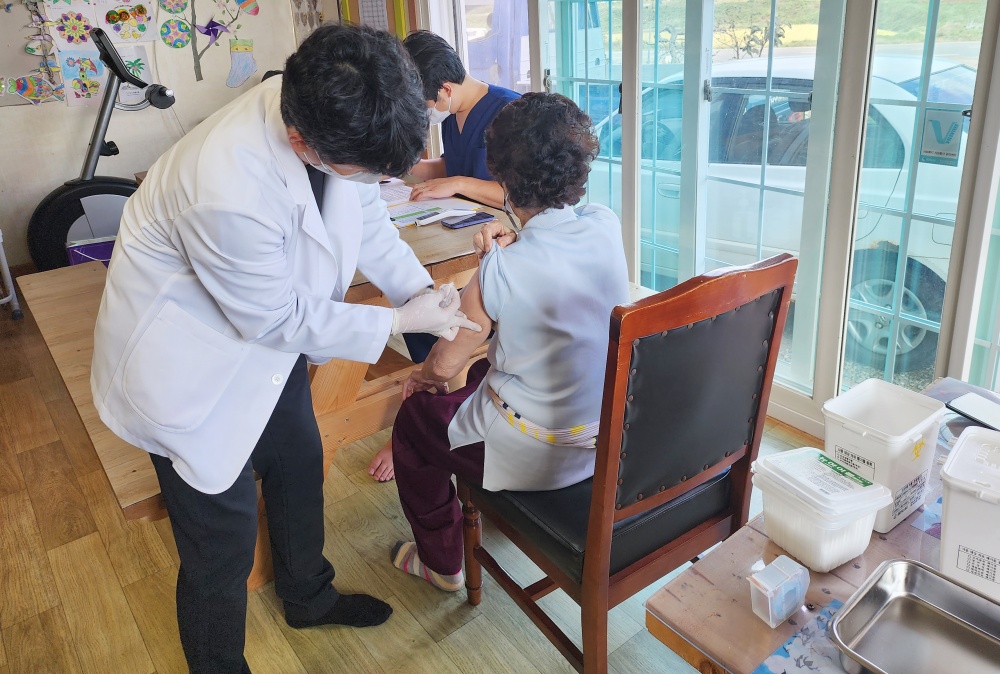 ▲  코로나19 백신 접종