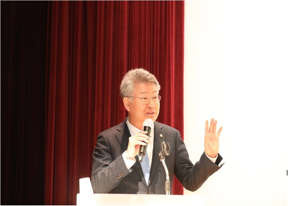 ▲ 의정보고를 하는 김회재 국회의원