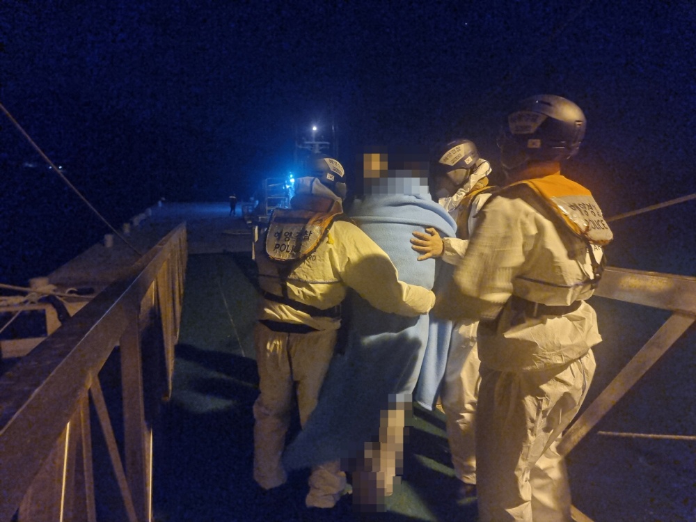 ▲ 야간 섬 지역 응급환자 이송 모습