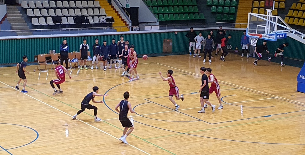 ▲ 훈련 중인 경희대학교 농구단