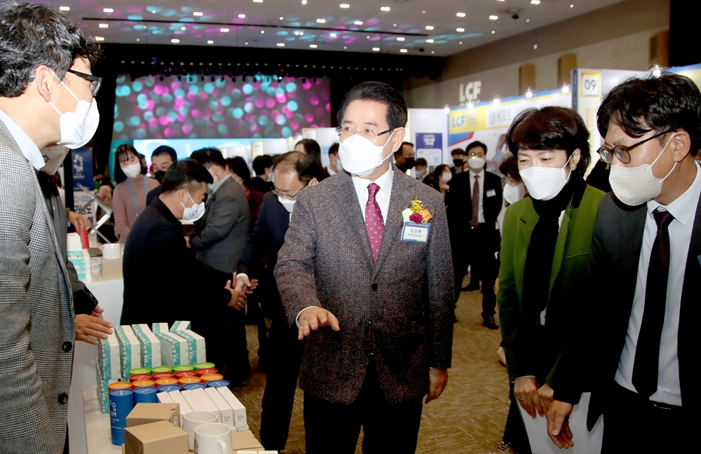 ▲ 지난해 11월 열린 전남 방문의 해 로컬 콘텐츠 페스타 개막식