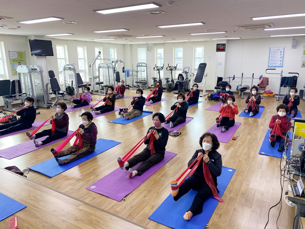▲ 어르신 근력강화운동교실
