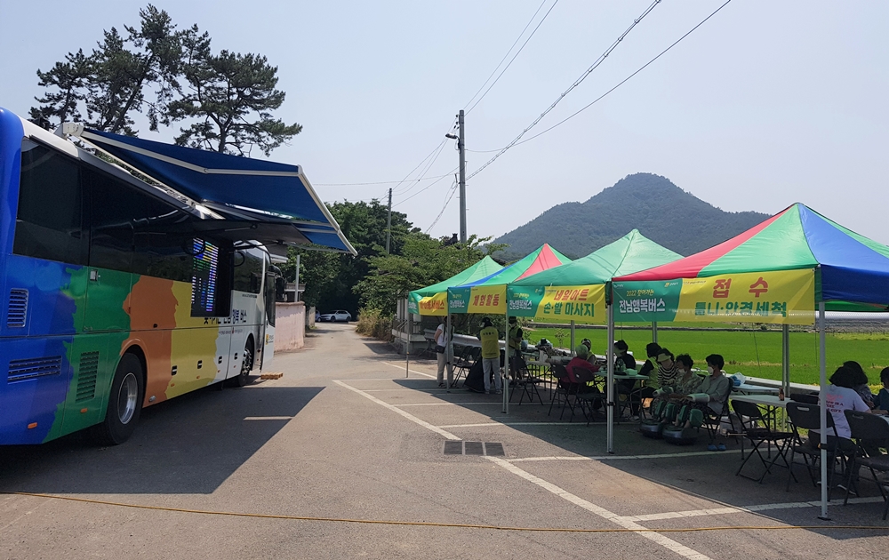 ▲ 찾아가는 전남행복버스