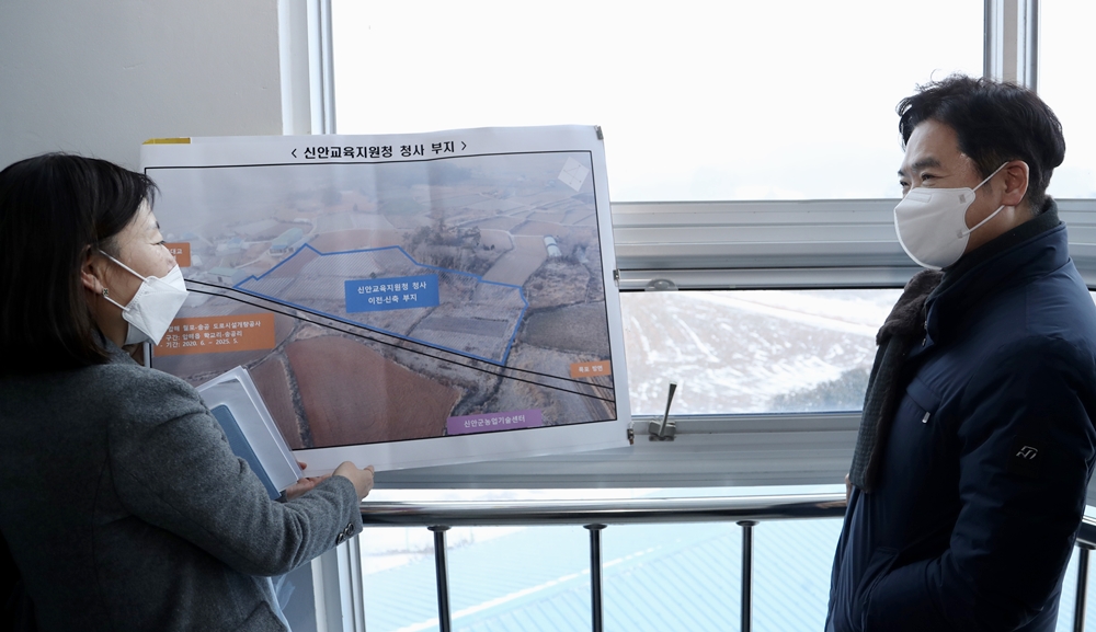 ▲  신안군 교육현장을 방문한 김대중 교육감