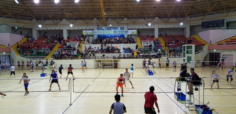 ▲ 여수협회장기 배드민턴대회 모습