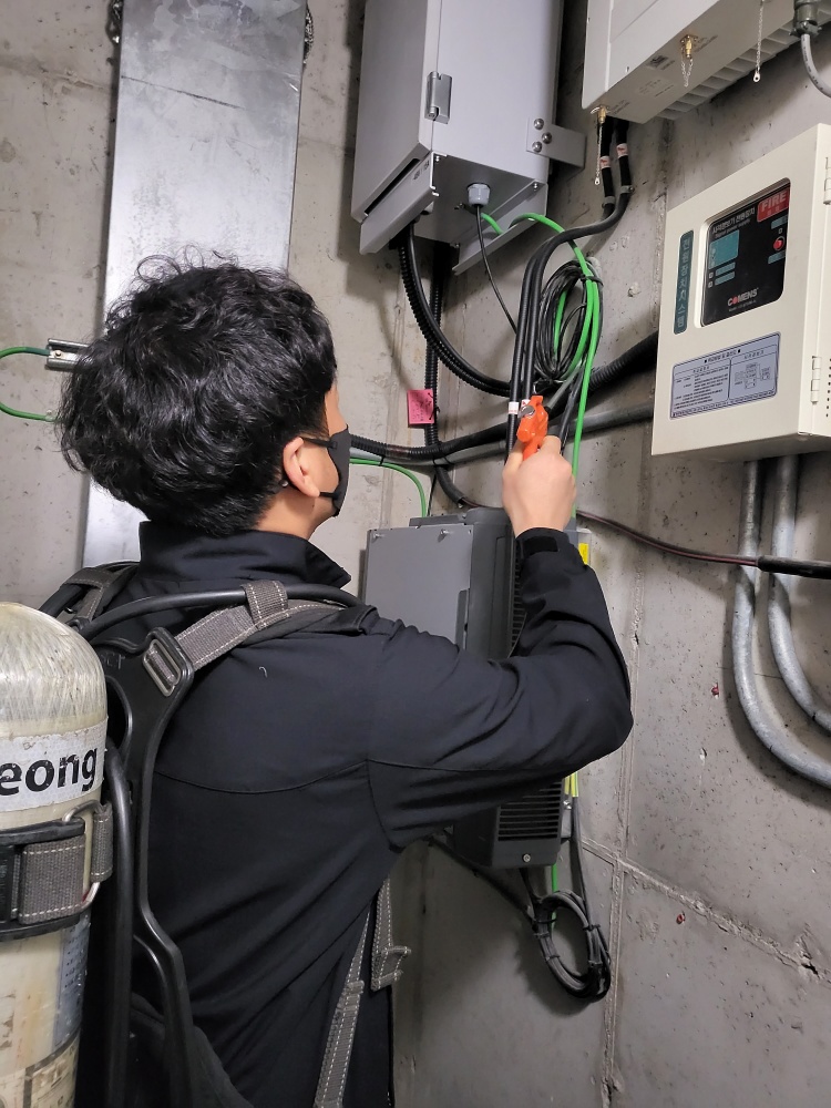 ▲ 트래킹클리너 사용 모습