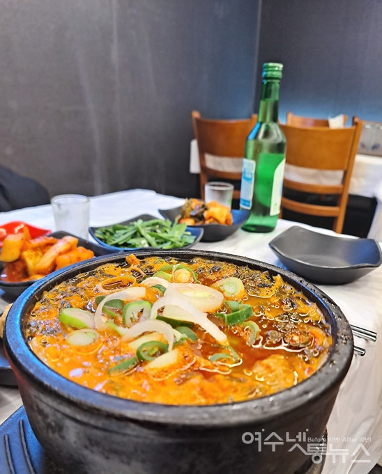 ▲ 속풀이에 아주 좋은 내조국국밥 인기 메뉴인 해장국이다.ⓒ조찬현