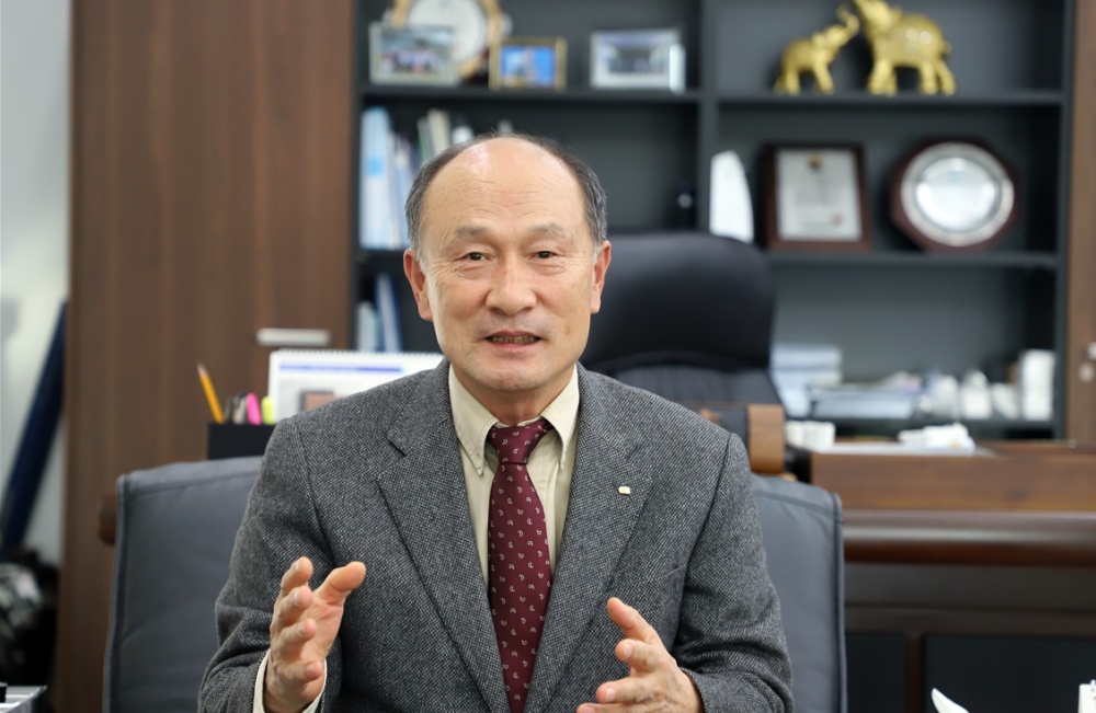 ▲ 여수상공회의소가 유니세프 한국위원회에 1천만원을 후원했다.