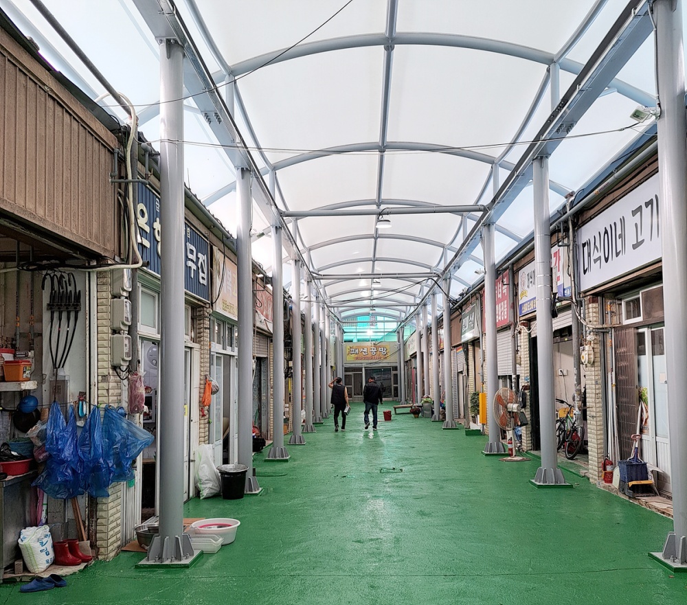 ▲도깨비시장 아케이드 설치 모습
