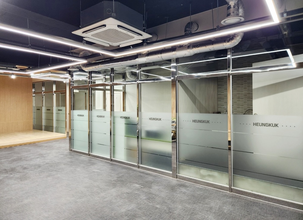 ▲흥국상가에 설치된 상인교육관