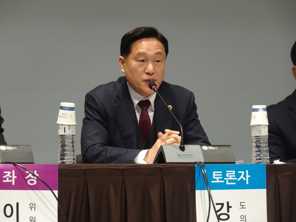 ▲ 강문성 도의원은 타지역에 비해 적은 전남 마이스산업 예산을 지적했다.