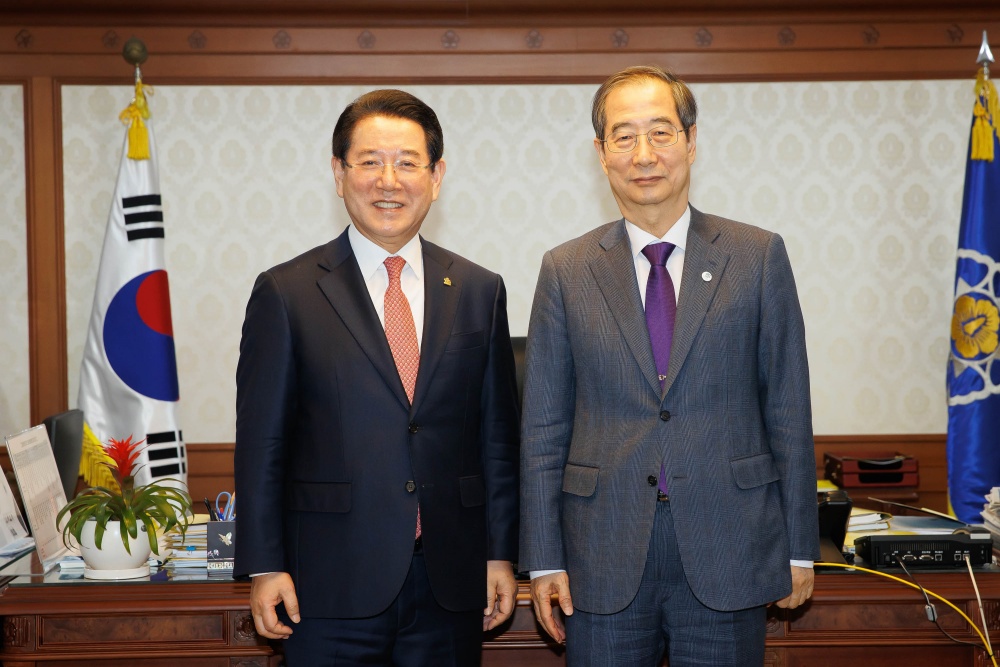 ▲ 정부서울청사에서 한덕수 국무총리를 면담한 김영록 도지사