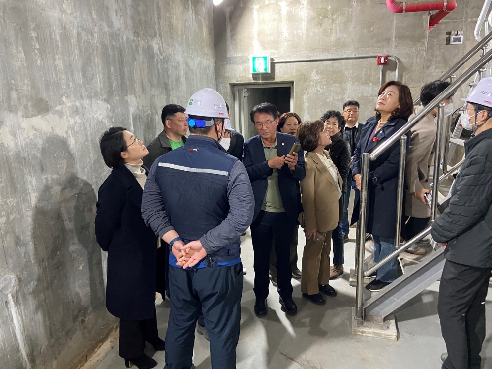 ▲ 경북 구미시와 울산광역시 완충저류시설을 견학한 여수시의원