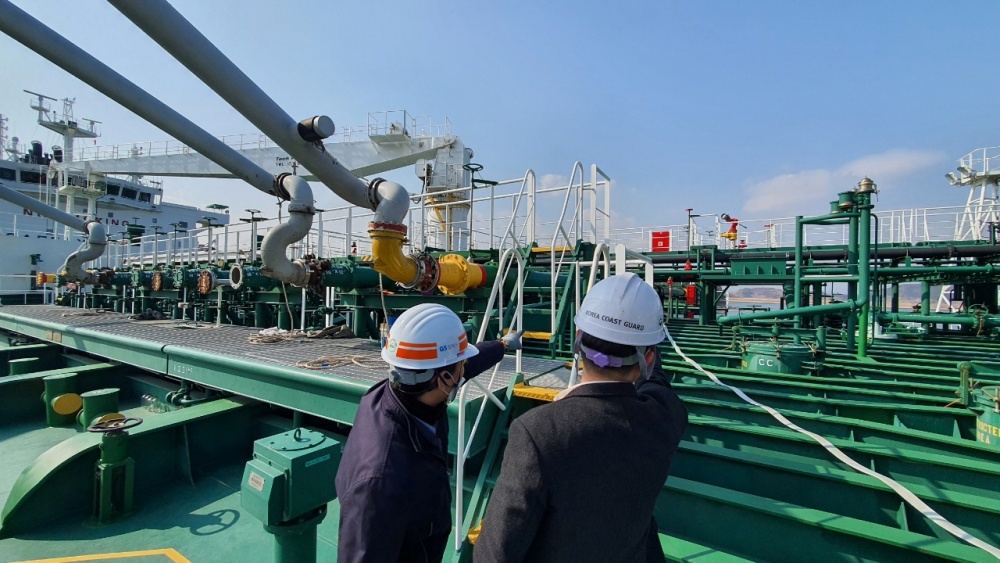 ▲ 해상공사 현장 및 작업 선박