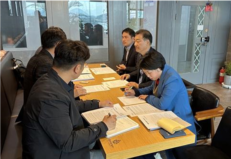 ▲ 전남도의회와 전남도 항만 관계자가 의견을 나누고 있다.