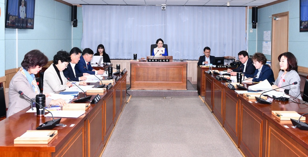 ▲여수시의회 환경복지위 여수산단 사고발생 현황 보고회