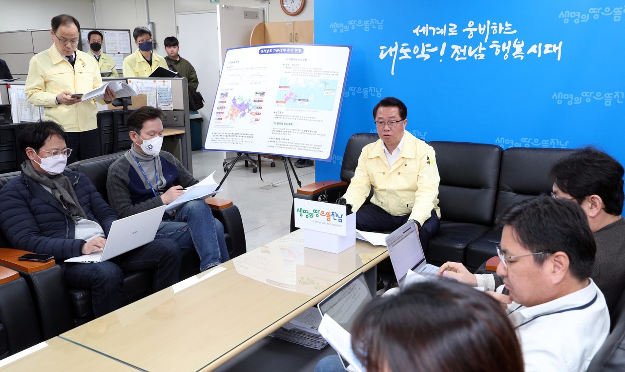 ▲ 문금주 행정부지사가 전라남도 가뭄대책 추진 현황을 설명하고 있다.