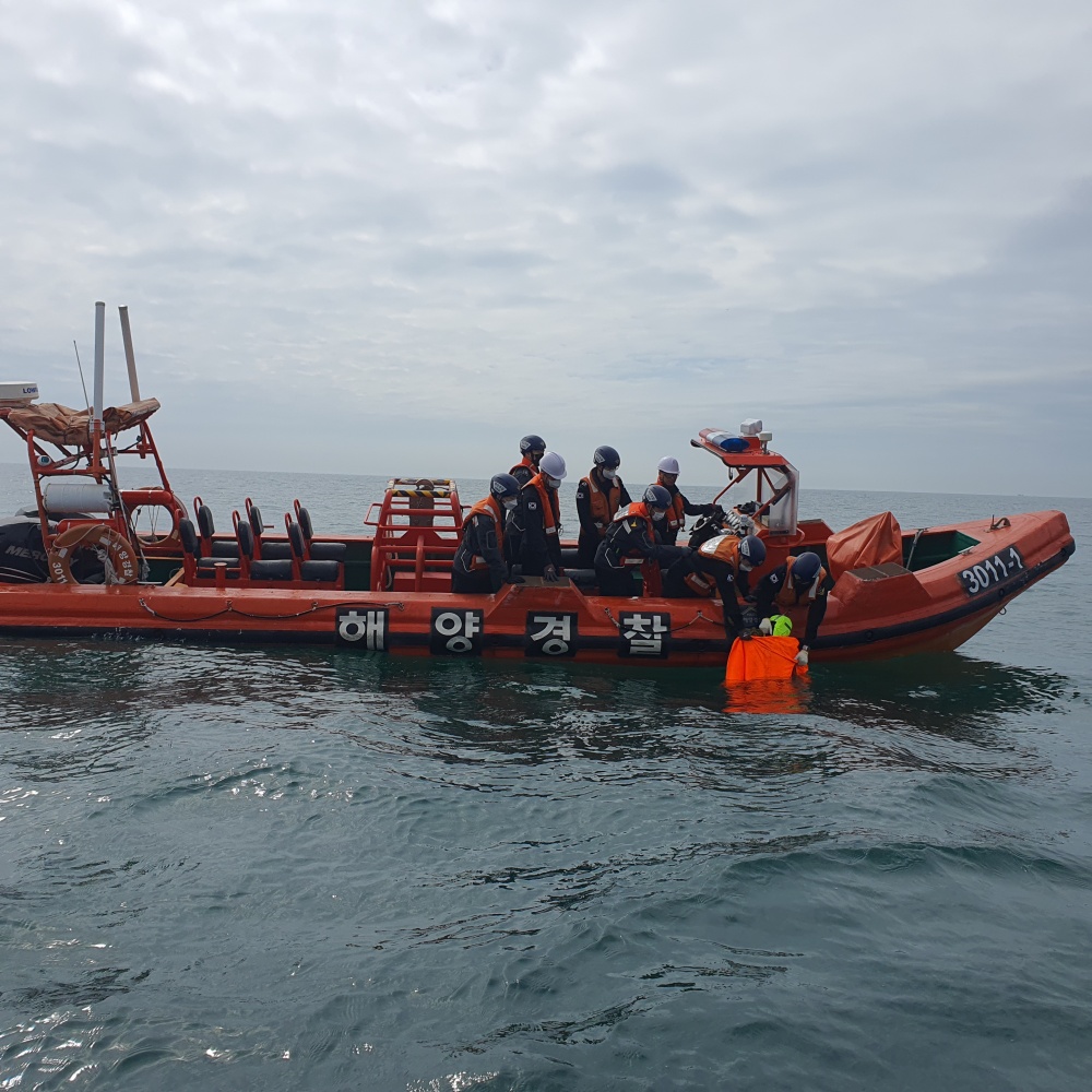 ▲ 단정이용 인명구조 훈련