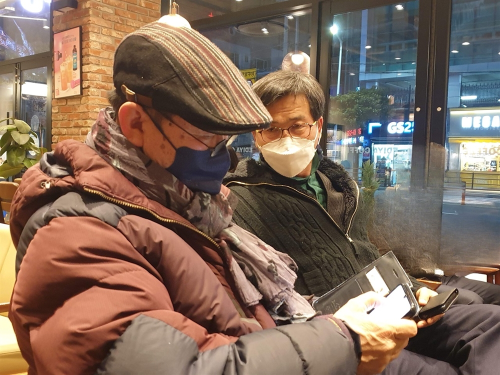 ▲ 고 김병균 목사, 오른쪽은 후배인 김종옥 목사  ⓒ정병진