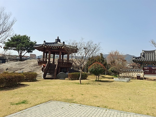 ▲ 이순신장군 백의종군 바위 모습  ⓒ오문수