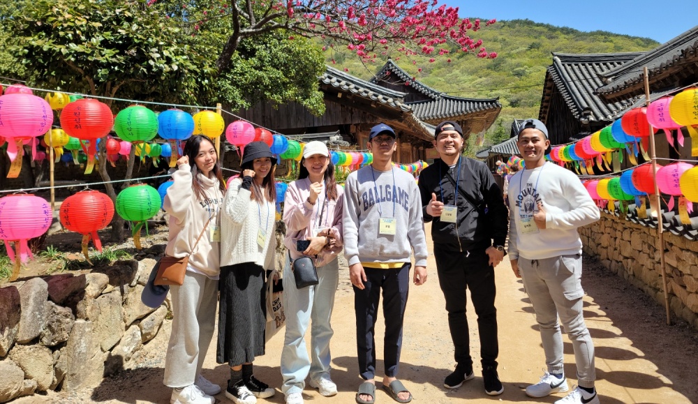 ▲  외국인 주민 대상 봄맞이 한국문화체험