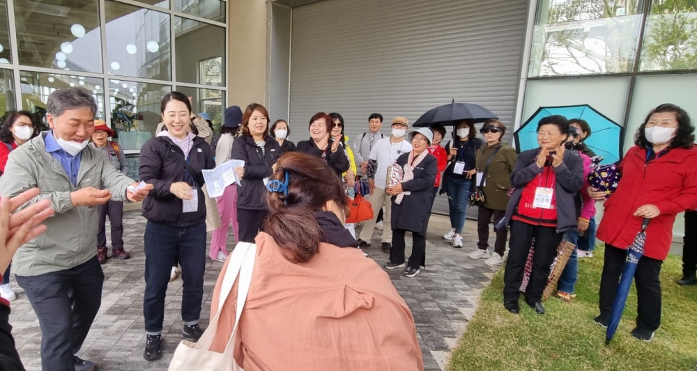 ▲  문수종합사회복지관 순천만국제정원박람회장 나들이