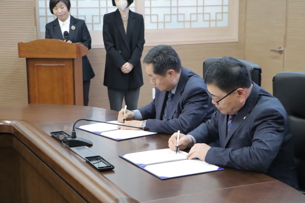 ▲ 여수시청소년해양교육원-남부대학교 시립국제수영장 업무협약식