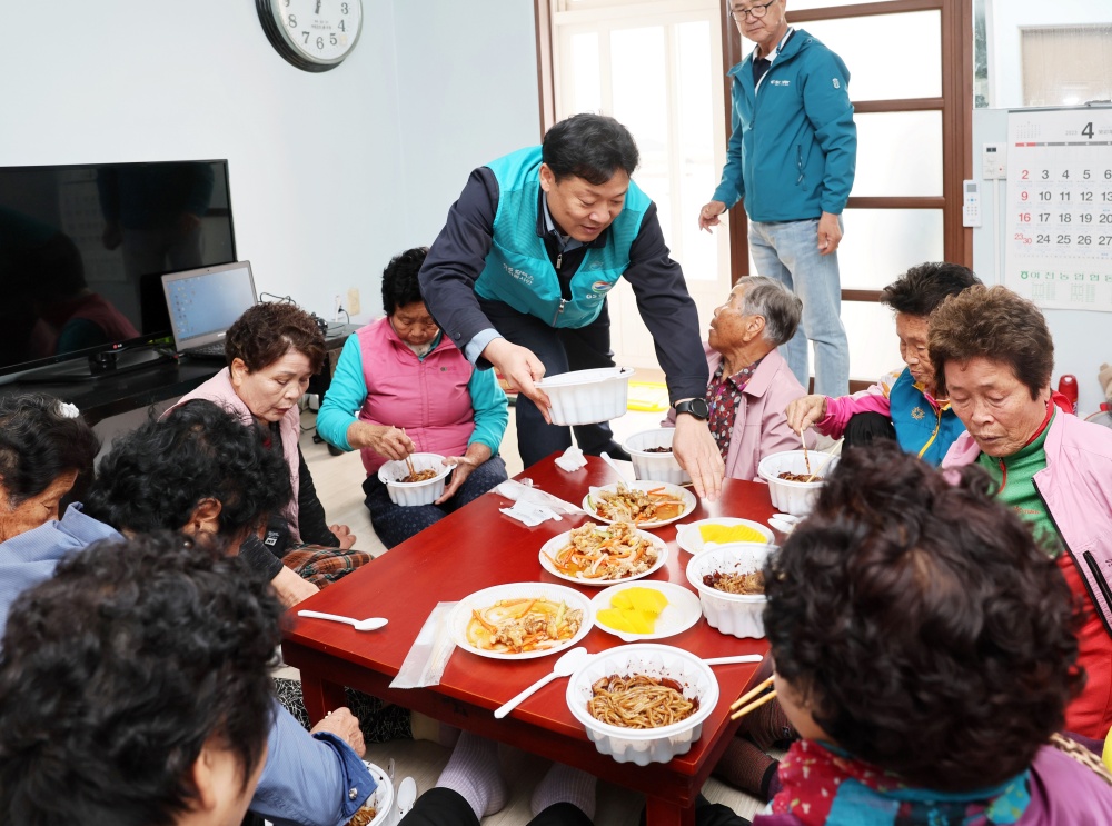 ▲ GS칼텍스-여수해경 민관합동 봉사활동 모습