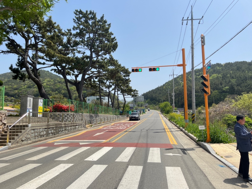 ▲ 주재년열사길이 시작되는 돌산초등학교 앞 ⓒ박성미