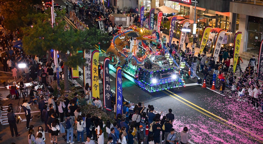 ▲ 거북선축제 통제영길놀이