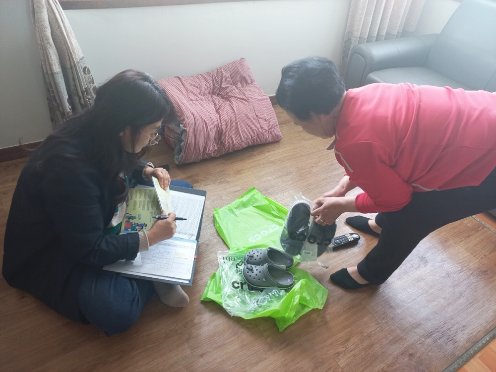 ▲ 어린이날을 맞아 가정위탁보호아동에 신발을 지원했다. 