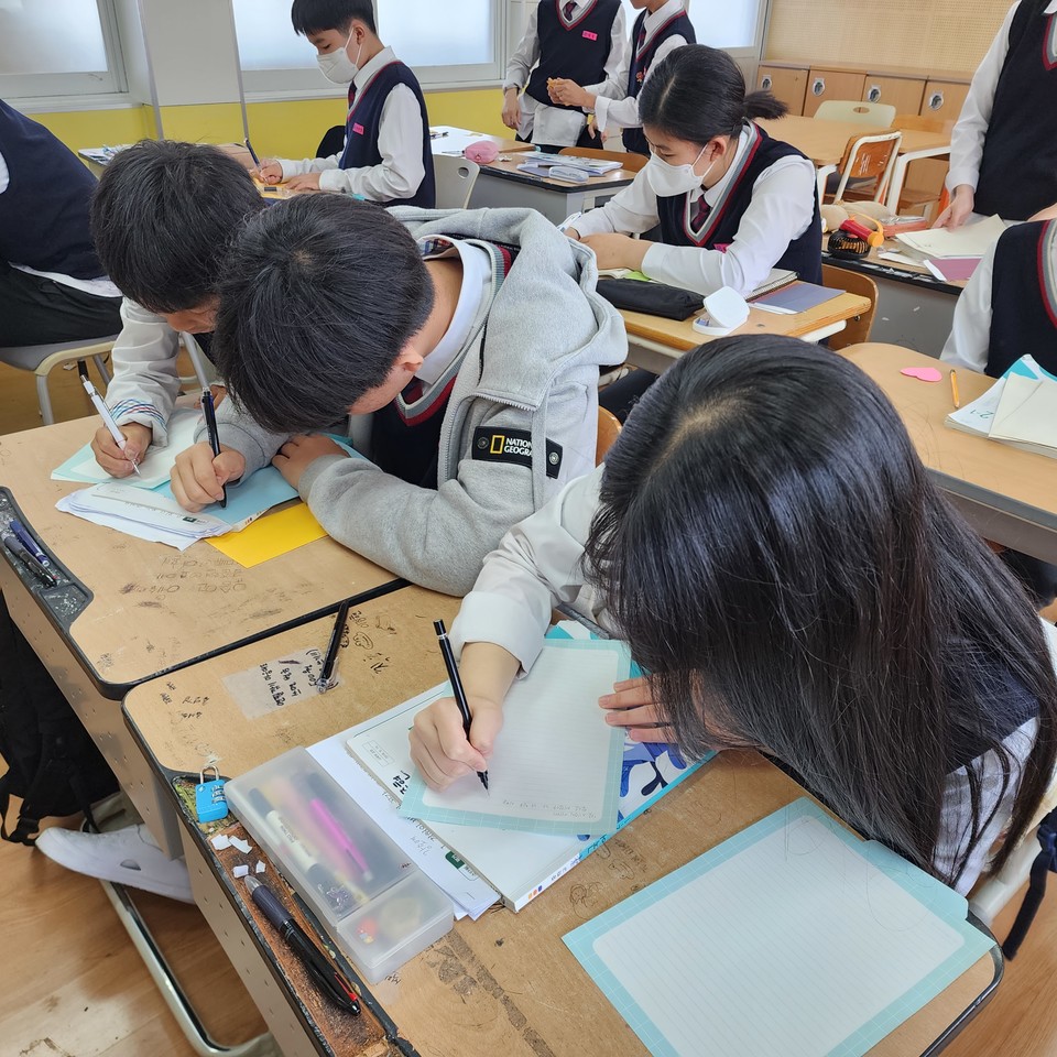 ▲ 부모님, 선생님! 감사합니다. 더 큰 꿈을 꾸겠습니다.