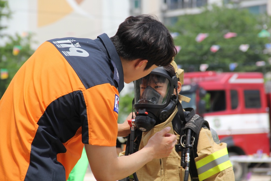 ▲이동안전체험차량 활용한 소방안전교육