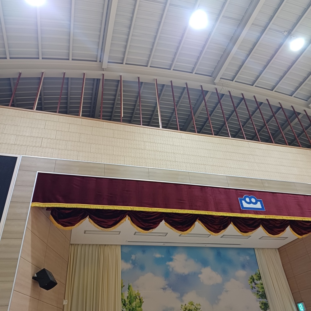 ▲ 천장 구조물이 무너진 여문초등학교 체육관 ⓒ여수소방서 제공