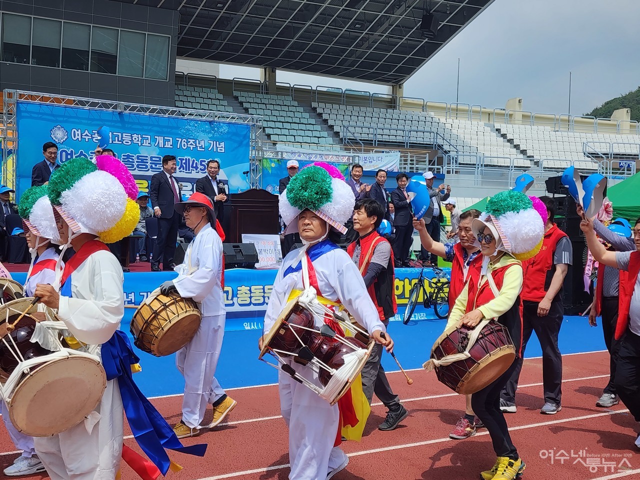 ▲ 입장하는 풍물단 모습 ⓒ심명남