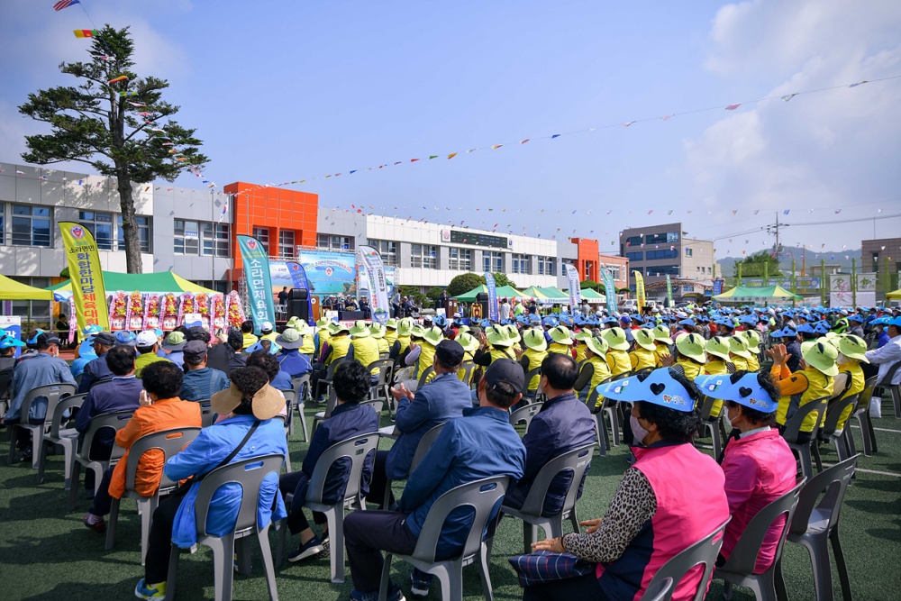 ▲소라초등학교 운동장에서 열린 소라면민의 날과 한마음 체육대회