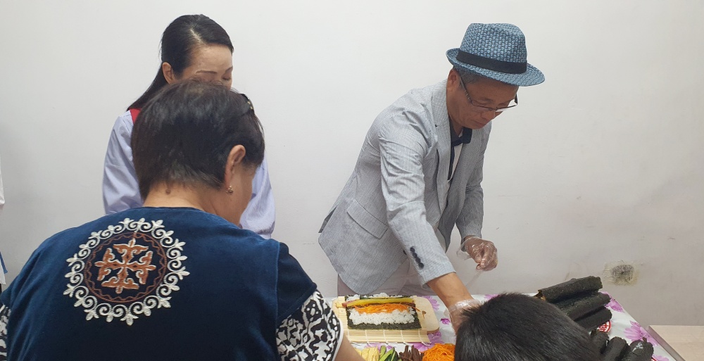 ▲ 김밥만들기 체험