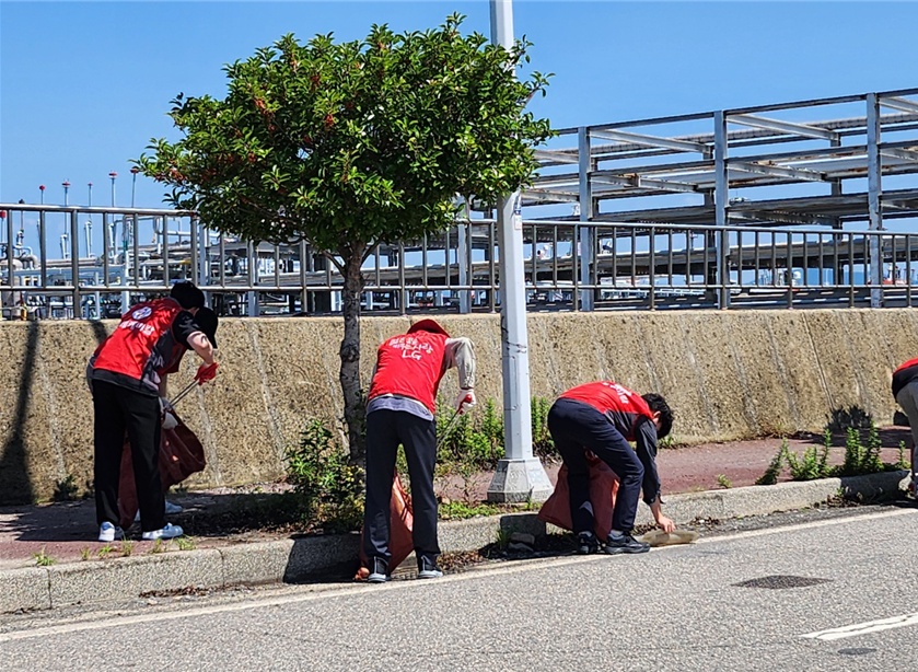 ▲ 여수상공회의소 ‧ 여수기업사랑협의회 '클린 캠페인’
