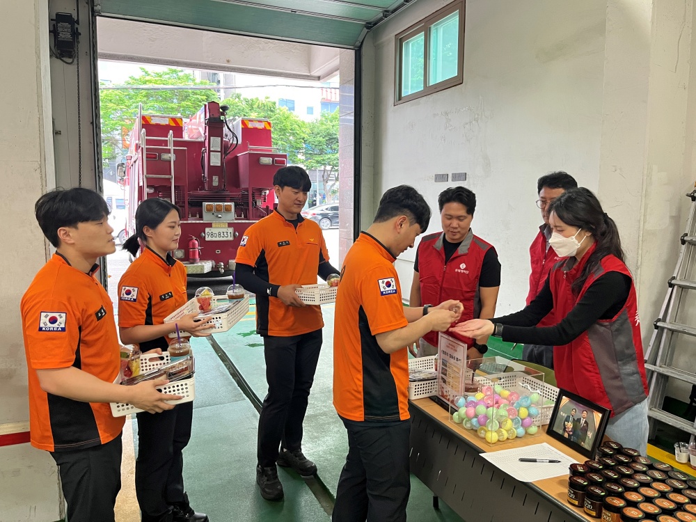 ▲ 여수소방서에 간식차를 지원한 롯데케미칼